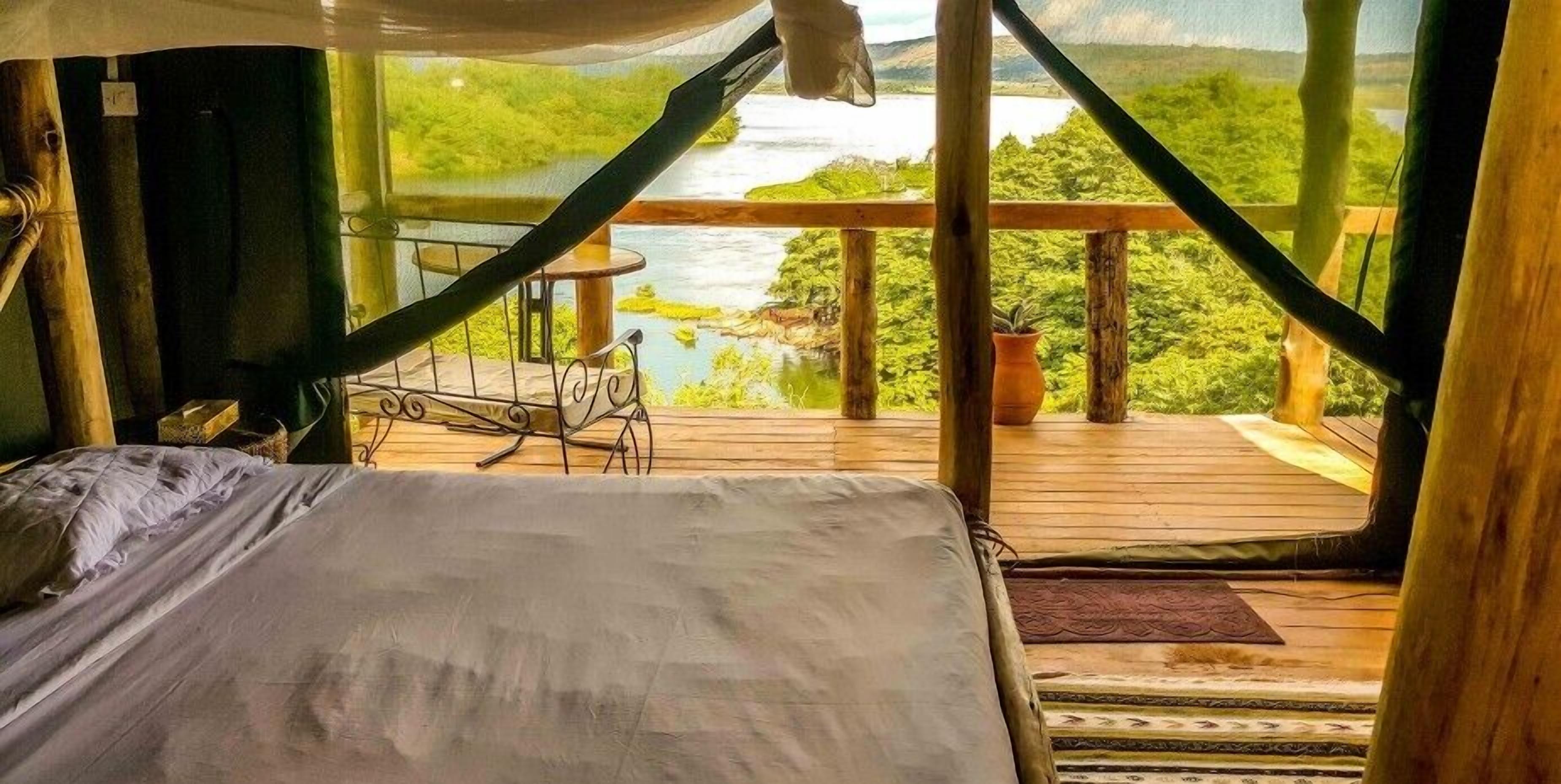 Luxury Tent, Lake View | Premium bedding, desk, rollaway beds, free WiFi