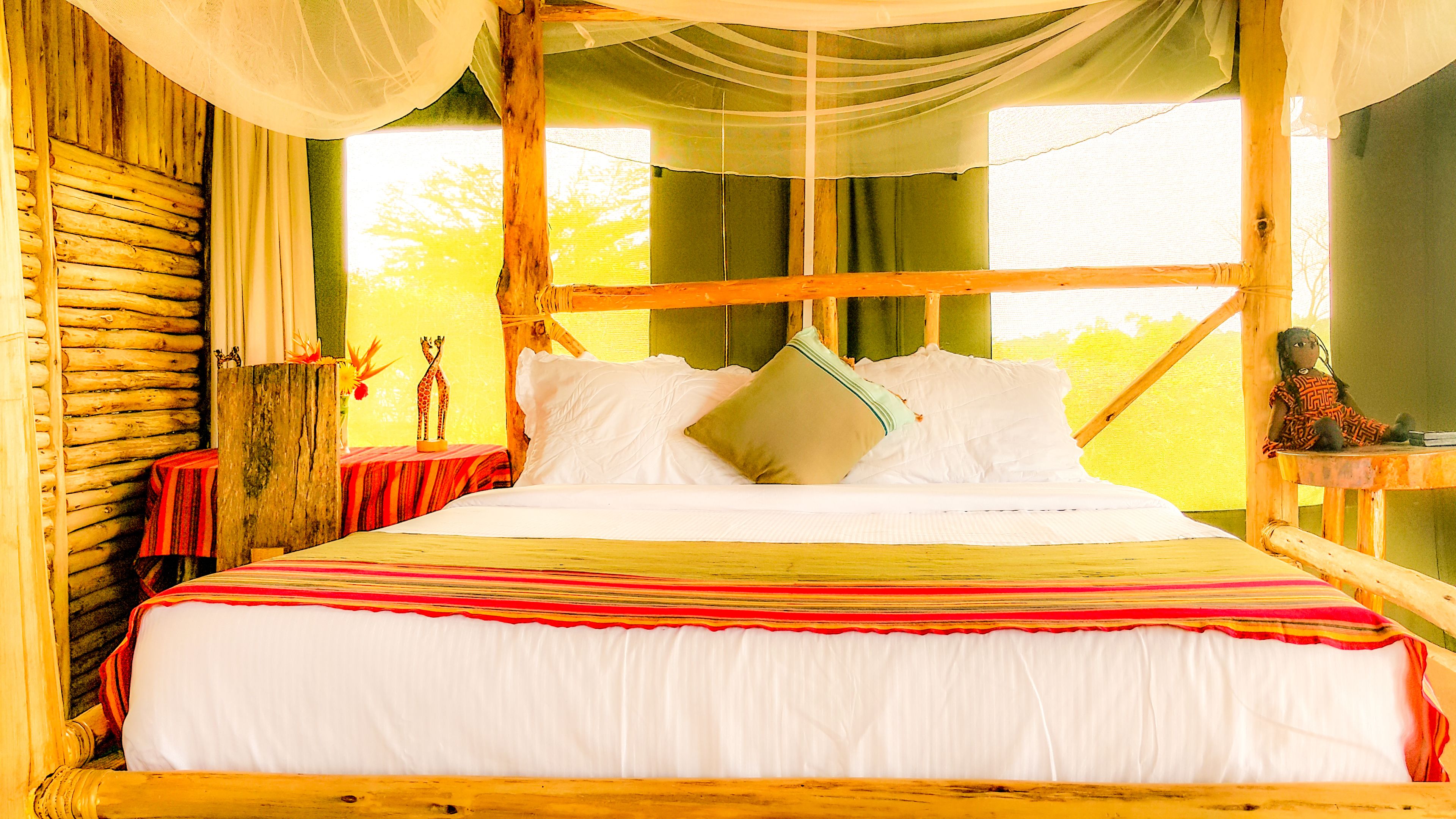 Luxury Tent, Lake View | Premium bedding, desk, rollaway beds, free WiFi