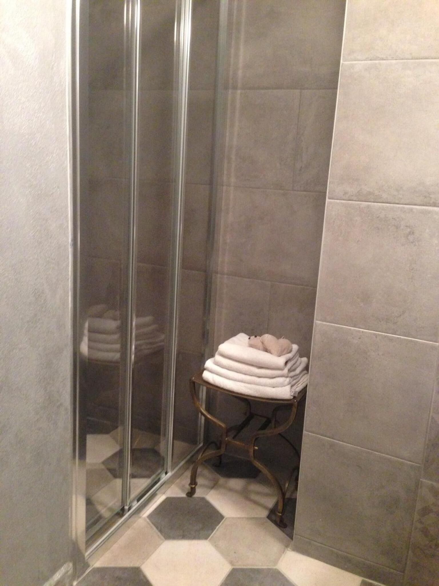 Free toiletries, towels