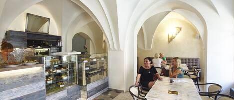 Free daily buffet breakfast