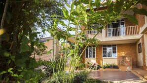 Front of property - Papaya Holiday Home (Kampala)