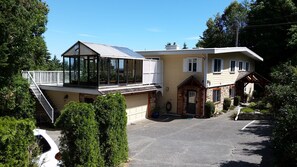 Fachada da propriedade