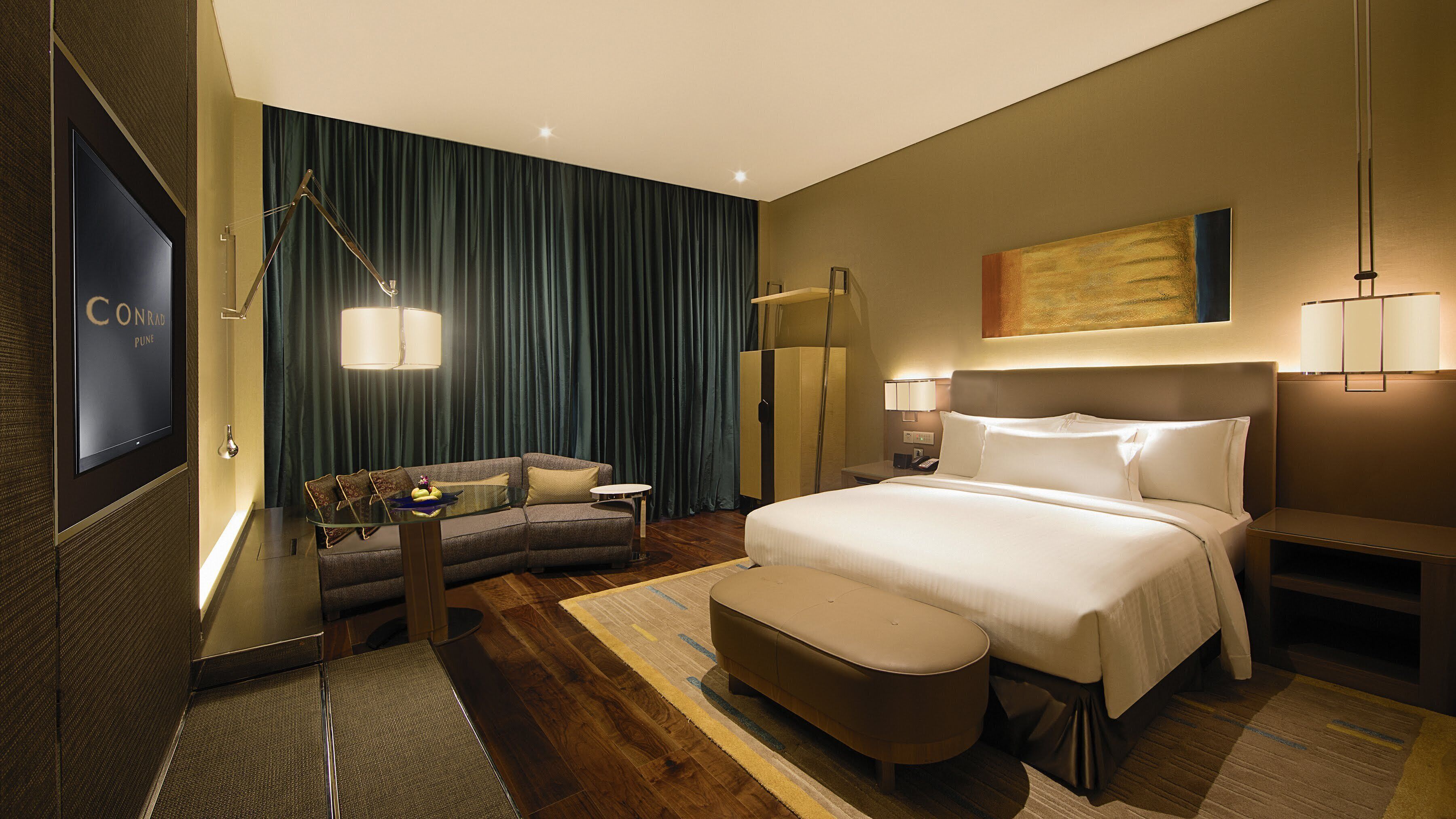 Premium bedding, minibar, in-room safe, desk