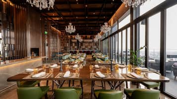 7 restaurants, breakfast, lunch, dinner served; international cuisine