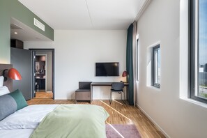 Deluxe Room, 2 Single Beds, Non Smoking | Pillow-top beds, desk, iron/ironing board, cots/infant beds