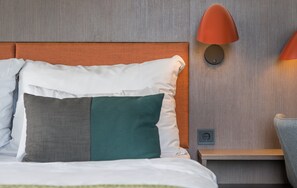 Pillowtop beds, desk, iron/ironing board, cribs/infant beds - Quality Hotel Pond (Sandnes)