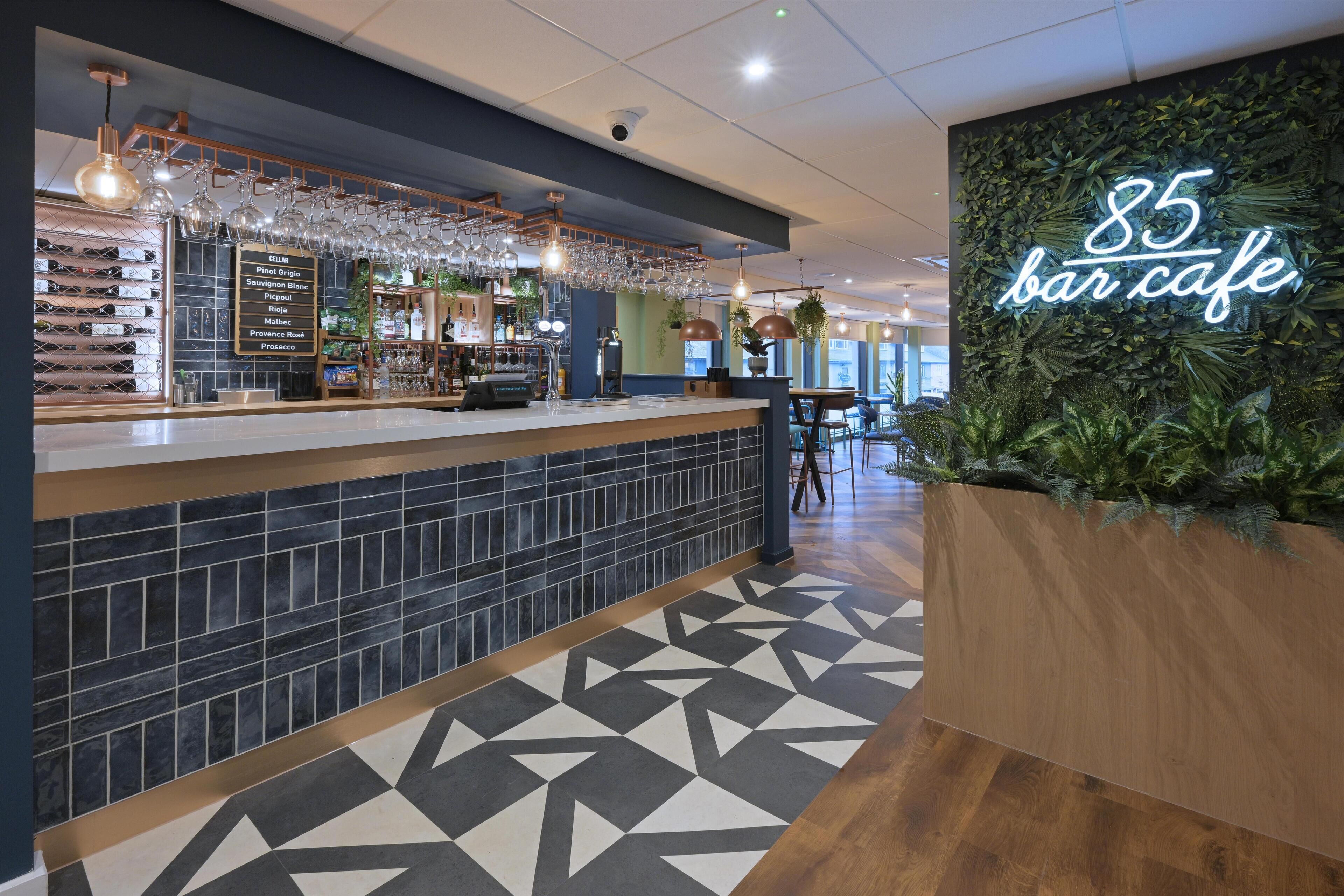 Bar (en la propiedad)