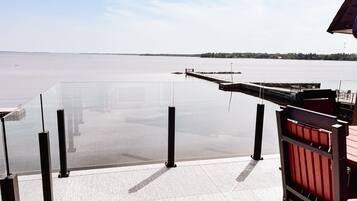 Studio Premium, 1 trĂšs grand lit, coin cuisine, vue lac | Balcon