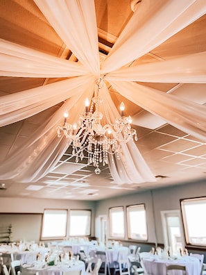 Indoor wedding - La Place Rendez-Vous (Fort Frances)