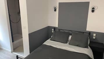 Bureau, rideaux occultants, chambres insonorisées