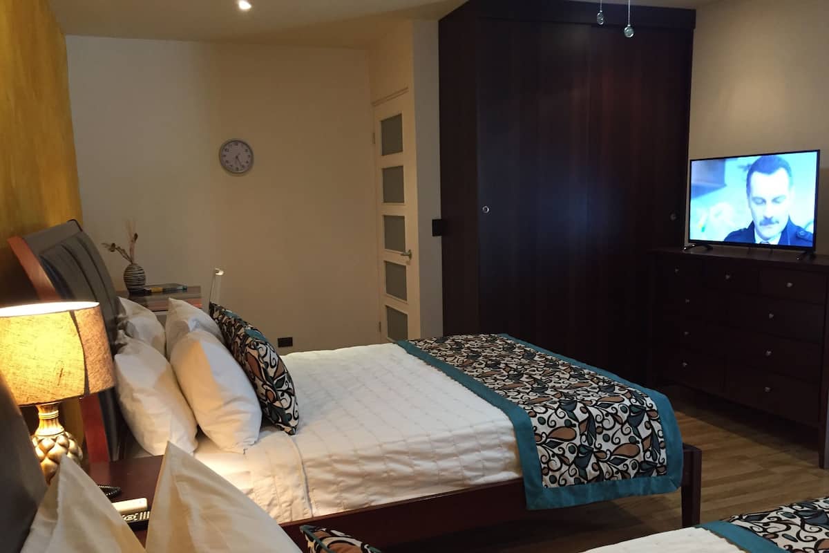 Kamar Standar, 2 Tempat Tidur Queen | Seprai premium, bantalan ekstra lembut, minibar, dan brankas