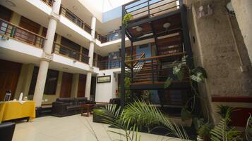 Televisión 32 pulgadas con canales de televisión digitales