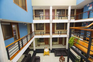 32-inch TV with digital channels