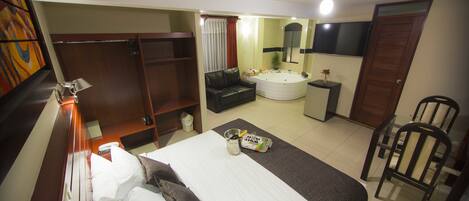 华丽套房, 热水浴缸 | 客房景观