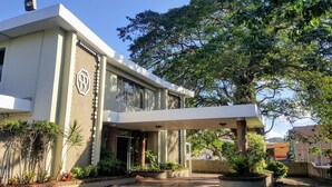 Exterior - The Mandeville Hotel (Mandeville)