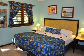 Romantisches Bungalow, 1 King-Bett | Pillowtop-Betten, Minibar, Zimmersafe, Bügeleisen/Bügelbrett