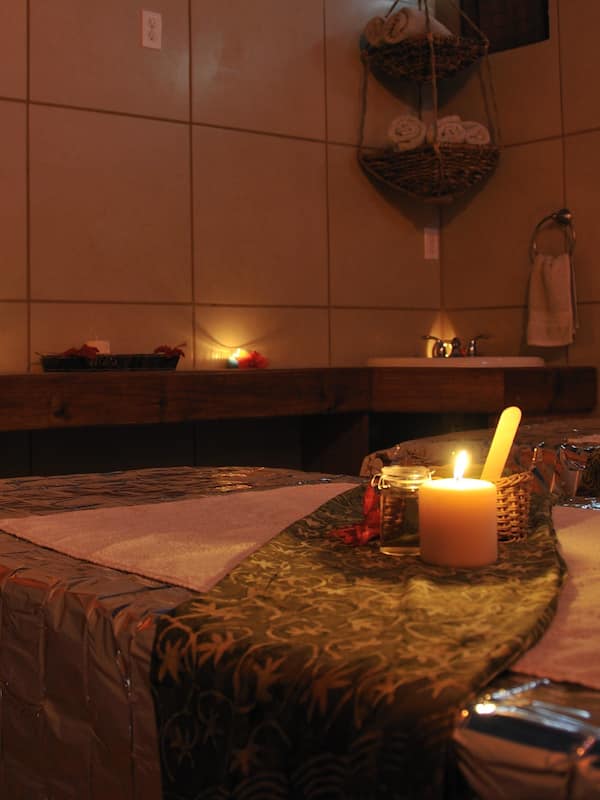 Couples treatment rooms, body treatments, aromatherapy