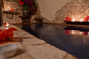 Párok számára kialakított kezelőszoba, testkezelés és aromaterápia