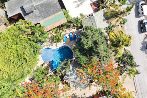 West Bay Lodge