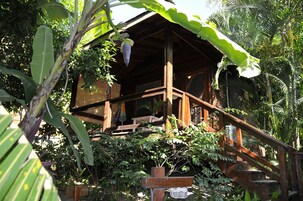 Romantisches Bungalow, 1 King-Bett | Terrasse/Patio