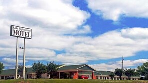 Front of property - Lake Eufaula Inn (Checotah)