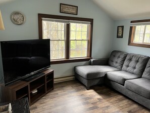 Family Cabin, 1 Bedroom, Refrigerator & Microwave, Lakeside | Living area