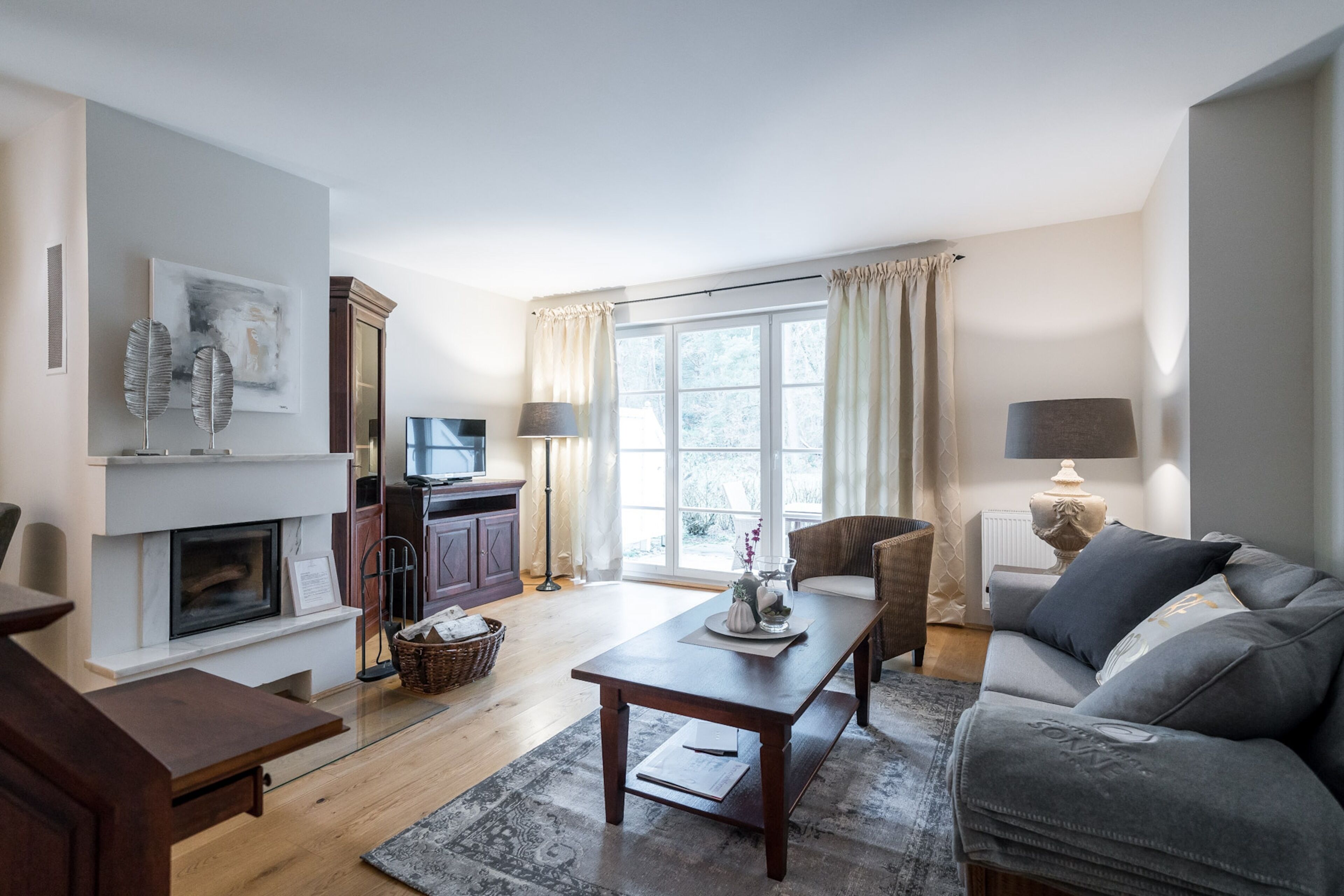 Comfort Condo, 1 Bedroom | Living area