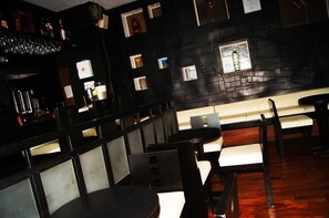 Bar (in der Unterkunft)