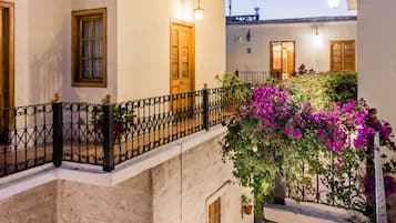 Dreibettzimmer | Blick auf den Garten