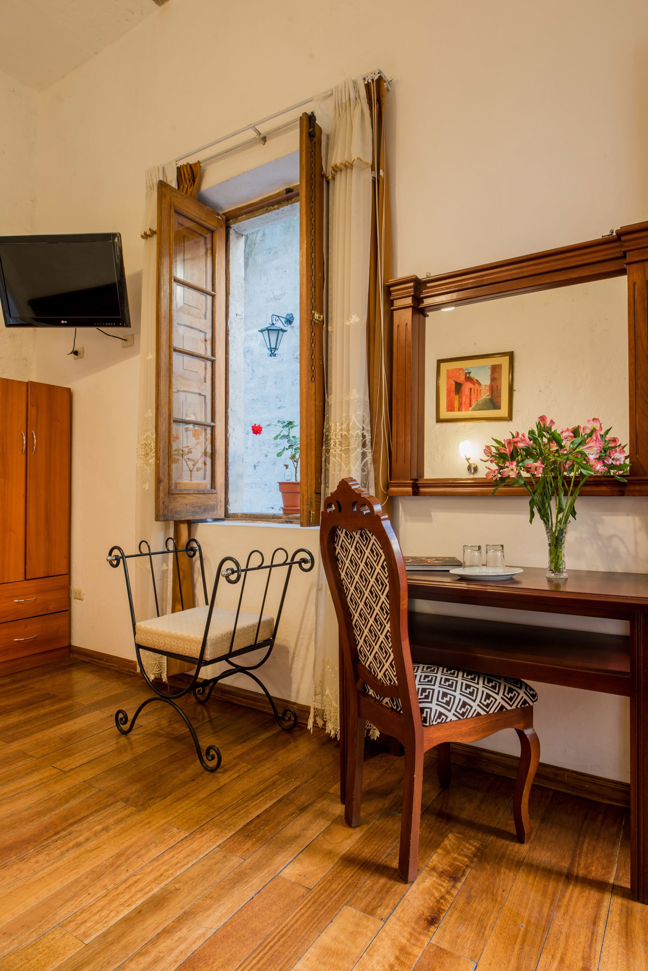 twin room | garden view