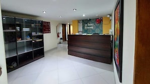 Reception - Le Saint-Etienne (Trujillo)