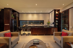 Réfrigérateur, plaque de cuisson, machine à expresso