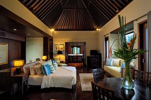 Two Bedroom Emerald Villa with Private Pool | Egyptian cotton sheets, premium bedding, down comforters, pillowtop beds