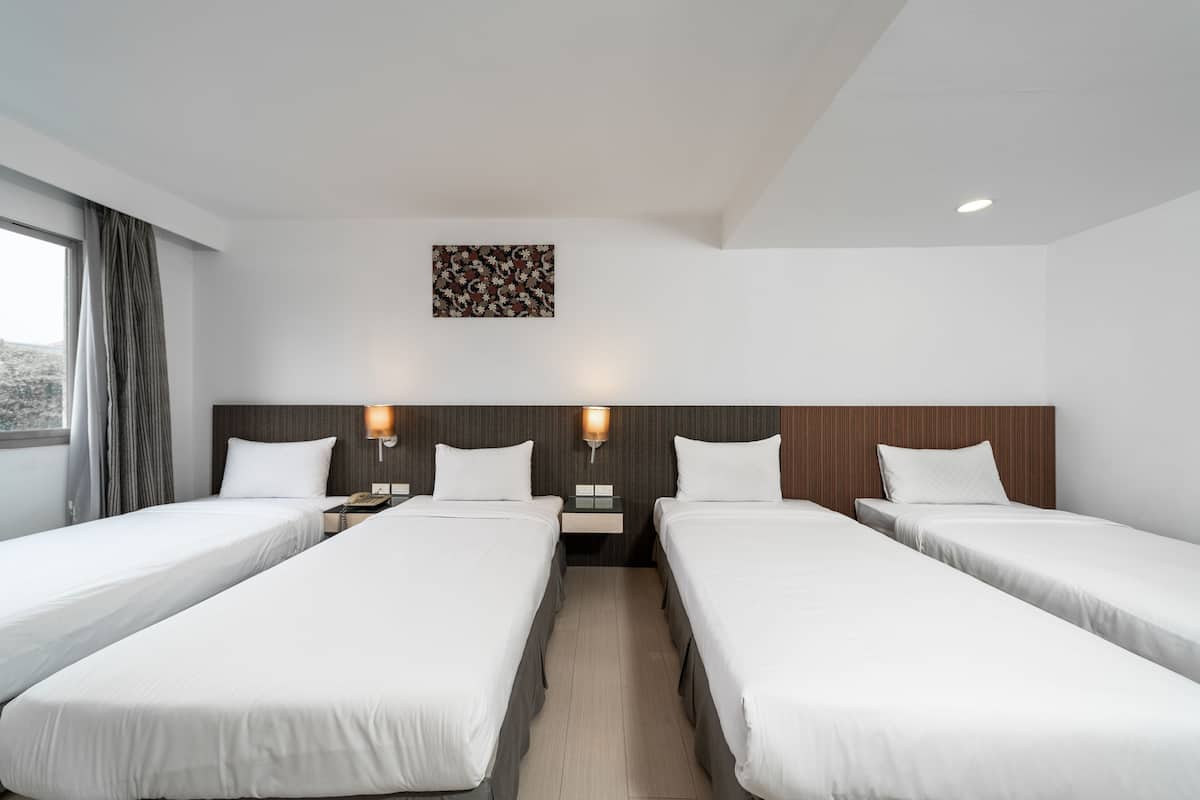 Deluxe Quadruple Room
