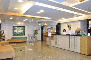 入住/退房自助服务终端