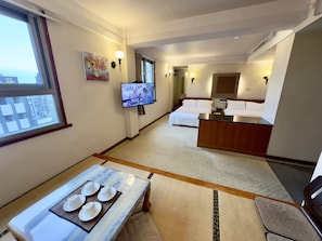 Family Quadruple Room | Desk, free WiFi