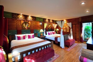 Family Bungalow | Desk, free WiFi, bed sheets