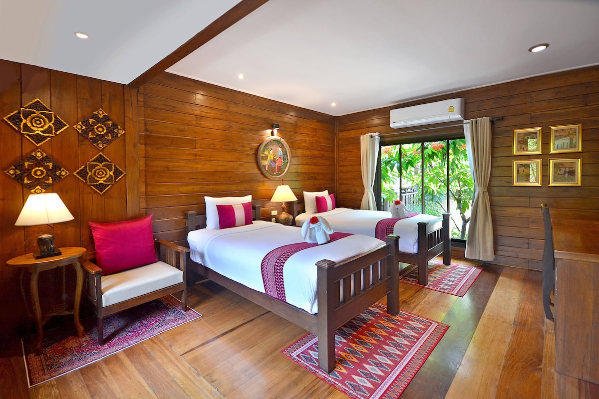 Superior Bungalow Twin | Desk, free WiFi, bed sheets
