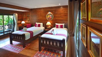 Superior Bungalow Twin | Desk, free WiFi, bed sheets