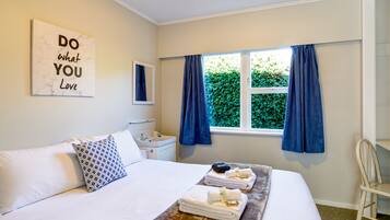 Tabla de planchar con plancha, cunas gratuitas y wifi gratis