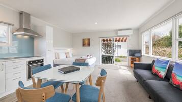 Tabla de planchar con plancha, cunas gratuitas y wifi gratis