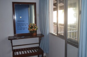 华丽客房, 1 间卧室, 阳台, 海滩景观 | 客房服务设施