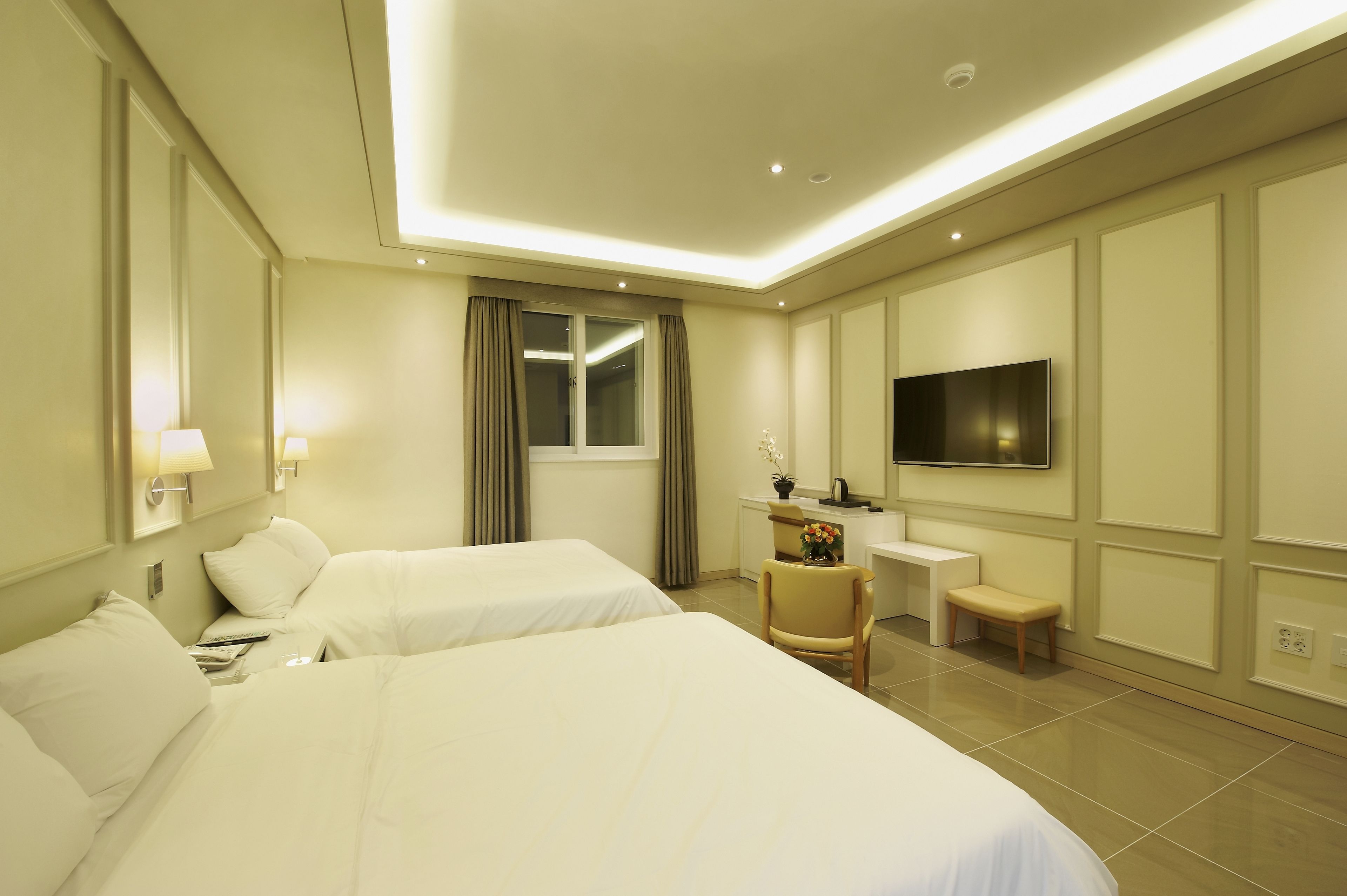 deluxe twin room | individually decorated, individually furnished, desk, blackout curtains