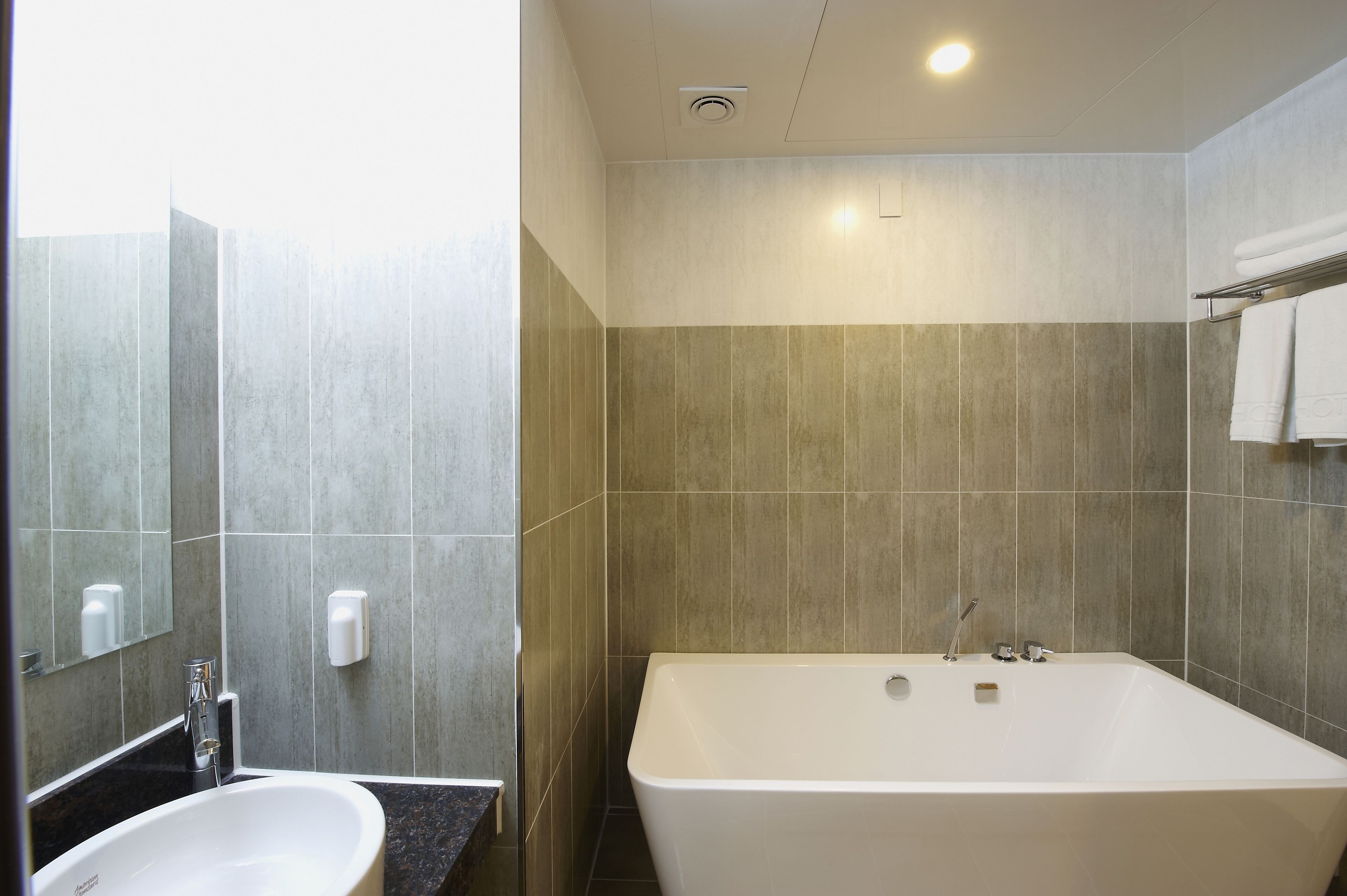 double or twin room | bathroom | free toiletries, hair dryer, bathrobes, slippers