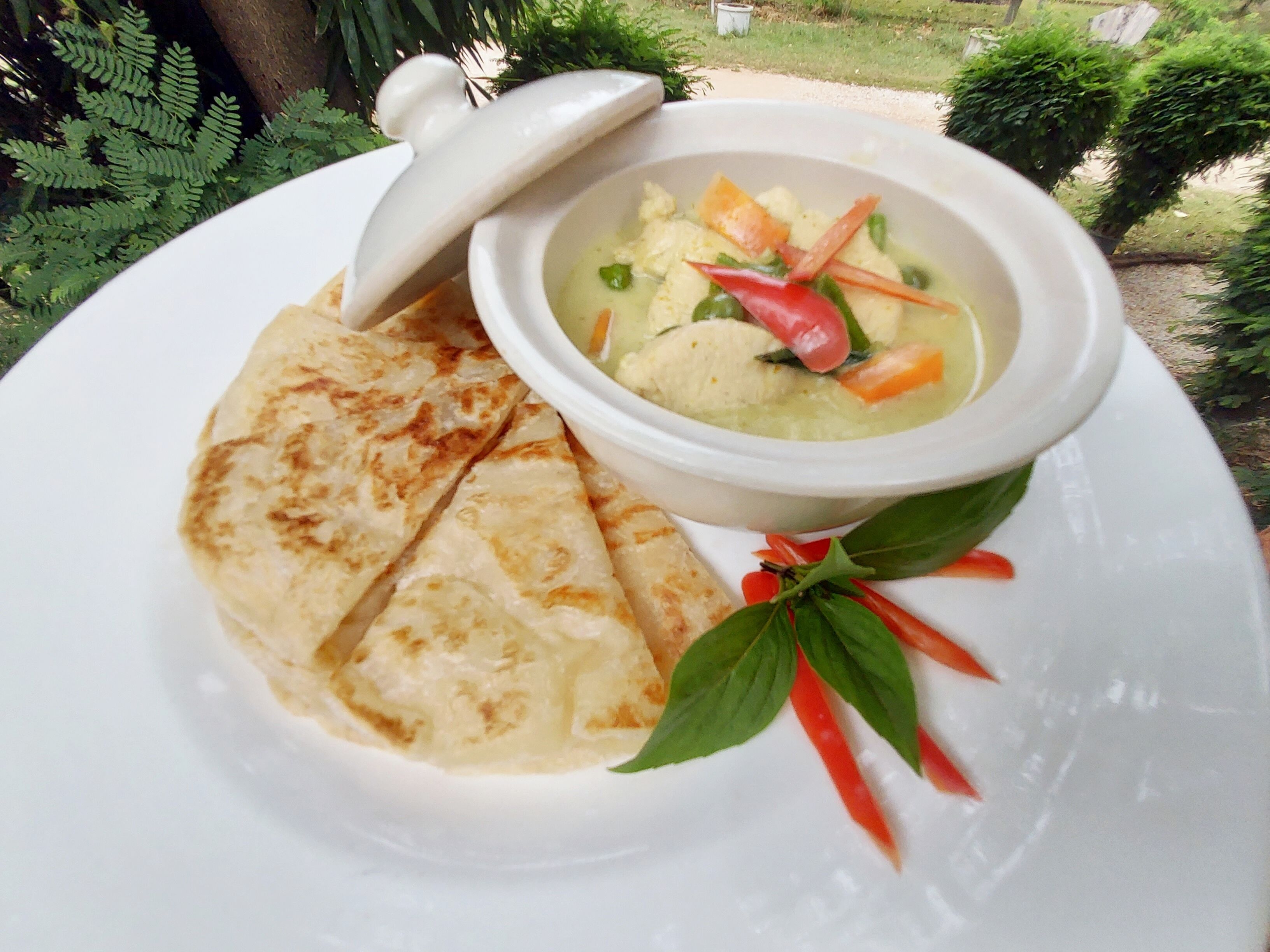 breakfast, lunch, dinner served; thai cuisine