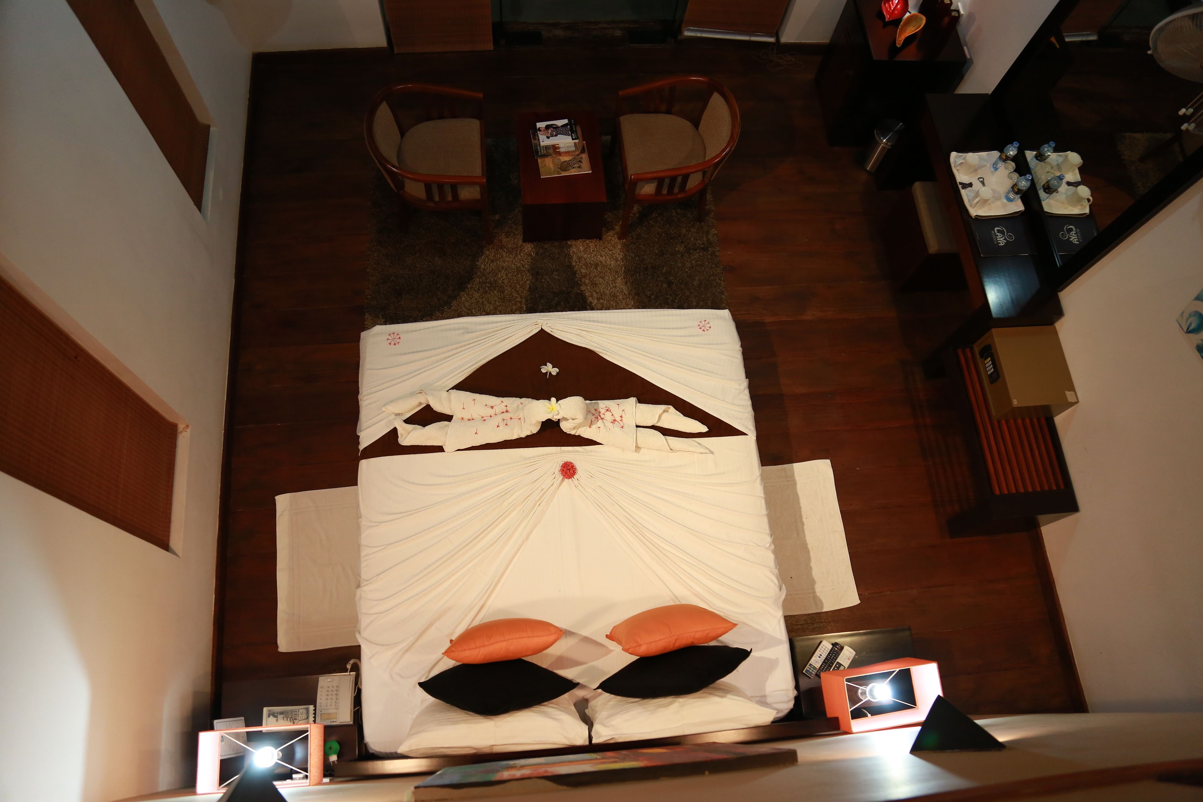 family room | in-room safe, desk, soundproofing, free wifi