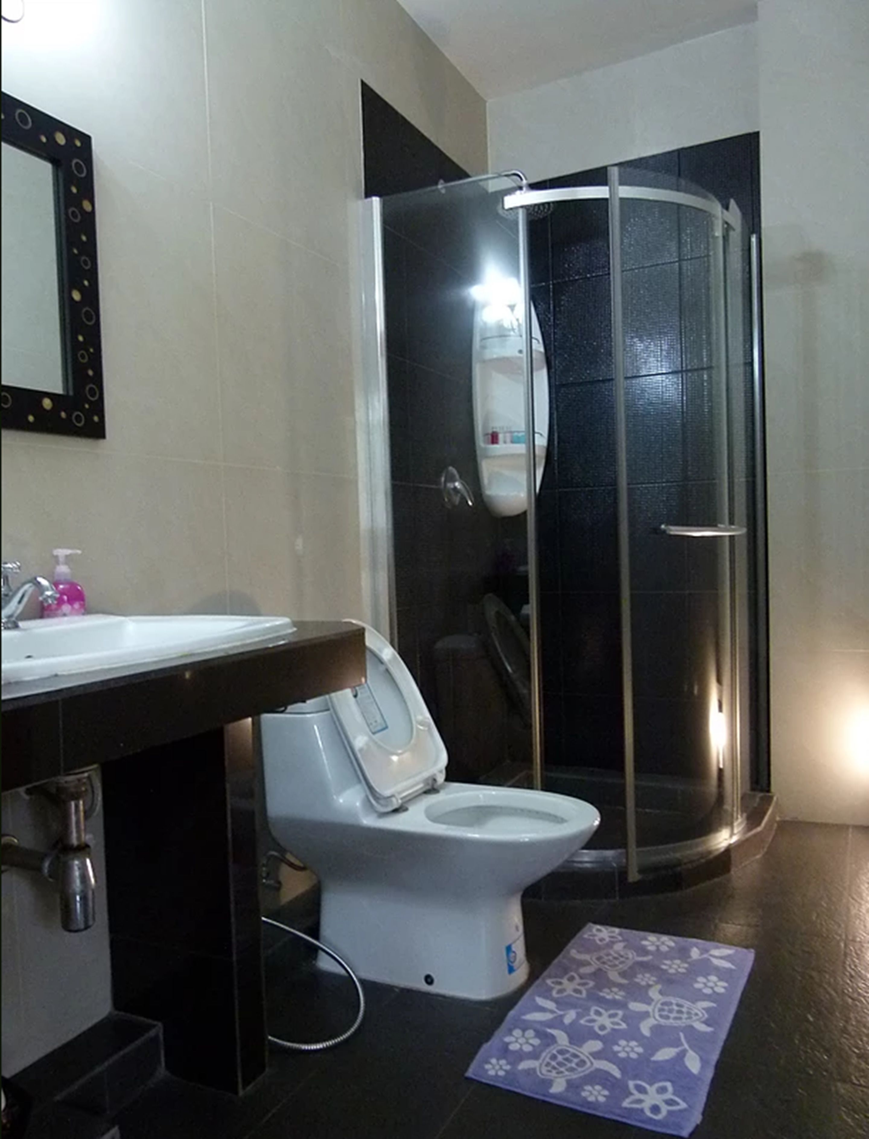 family room | in-room safe, desk, blackout curtains, free cots/infant beds