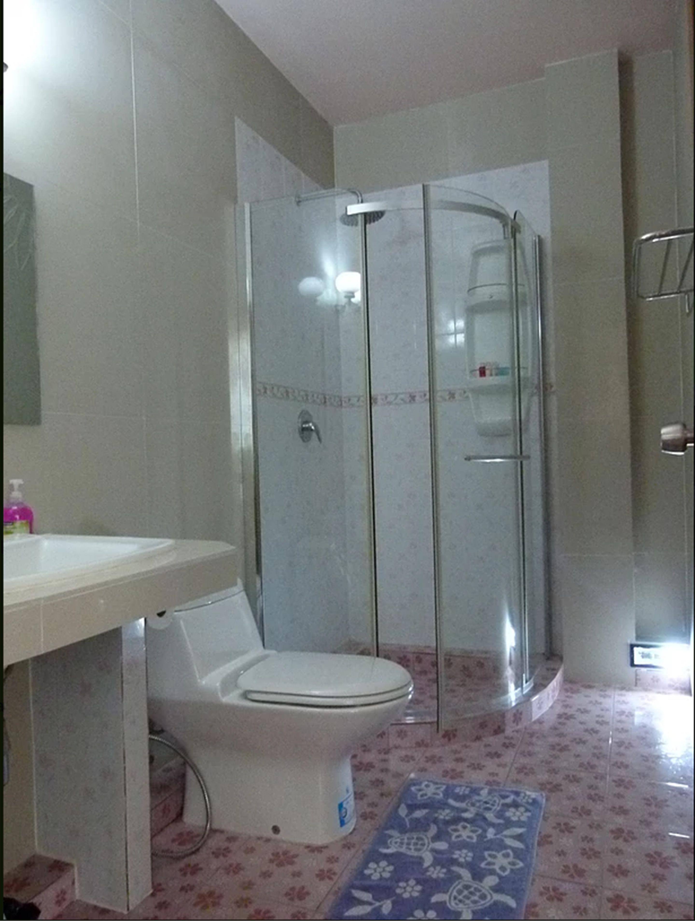 deluxe twin room | in-room safe, desk, blackout curtains, free cots/infant beds