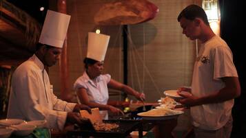 Frühstück, Mittagessen, Abendessen, internationale Küche