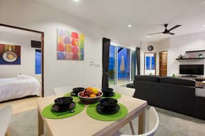 Vila, 2 quartos, de frente para a praia | Opções para refeição no quarto